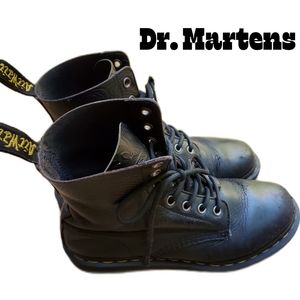 DR. MARTENS Pascal emboss airwair boots